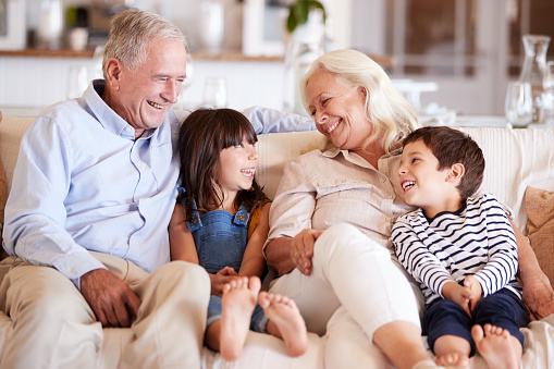 Rolul bunicilor in viata nepotilor