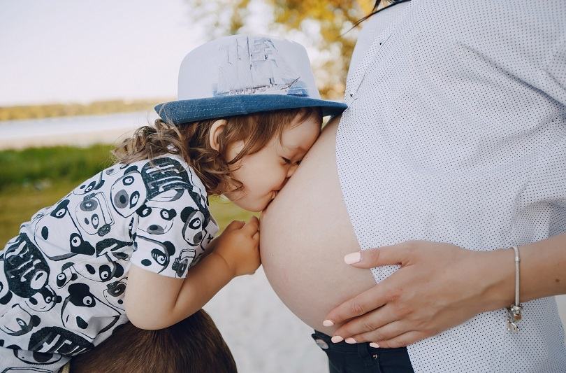 Cum il pregatim pe copil pentru venirea bebelusului