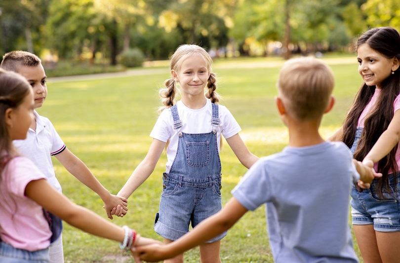 De ce sunt utile jocurile muzicale la copii? Idei simple pentru 6-9 ani