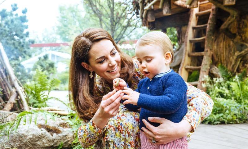 Kate Middleton a dezvaluit care au fost primele cuvinte ale Printului Loius. Nu au fost "mama" sau "tata"