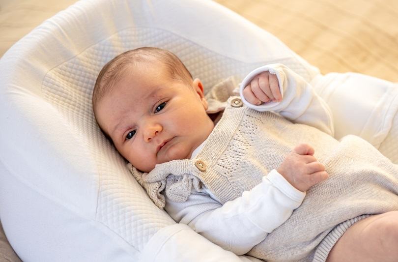 Lanugo la nou-nascuti: De ce unii bebelusi se nasc cu par pe fata, urechi si umeri