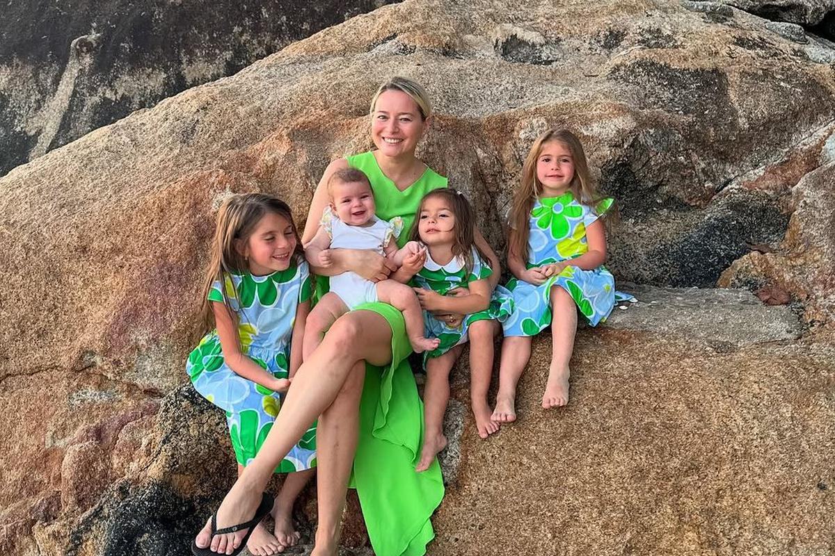 Cum arata Laura Cosoi insarcinata pentru a cincea oara. Primele fotografii cu burtica de gravida: "Cea mai frumoasa priveliste din lume"