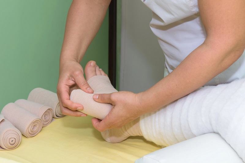 Edem sau limfedem? Cum recunoastem diferenta si cand este necesara recuperarea medicala