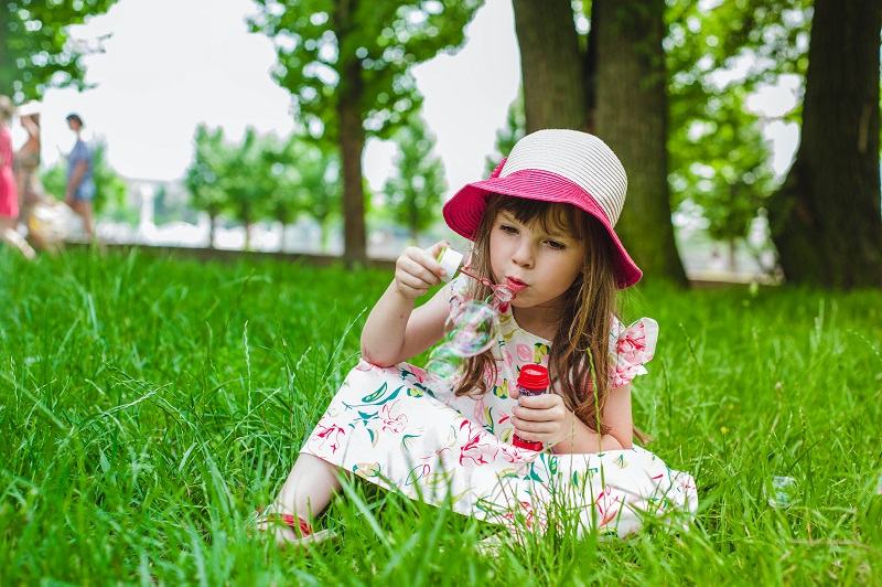 Cum sa organizezi timpul copilului in vacanta de vara. Program echilibrat, activitati utile si sfaturi pentru parinti