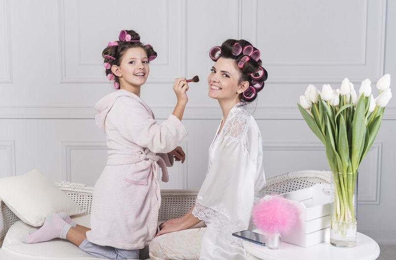 Cum sa fii atat mama, cat si prietena fiicei tale adolescente