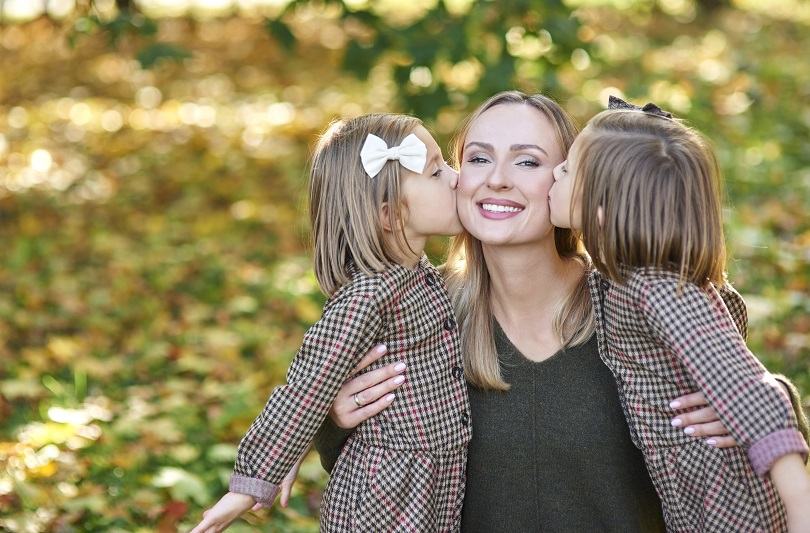 Parenting pentru parinti cu gemeni: cum sa gestionezi doua temperamente diferite si sa sprijini dezvoltarea copiilor