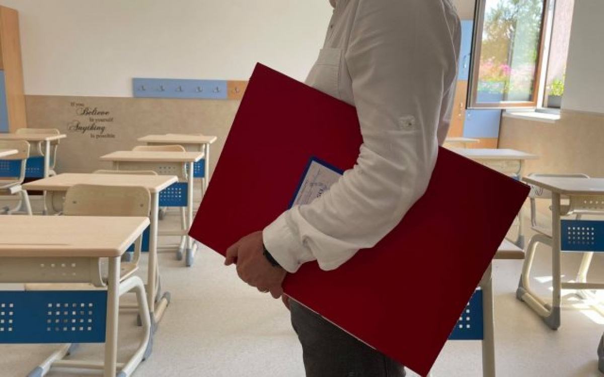Catalogul electronic devine obligatoriu din toamna, dar scolile tot trebuie sa tipareasca si sa arhiveze