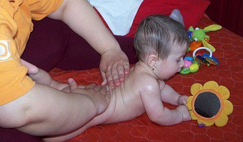 Totul despre masajul pentru bebelusi si copii