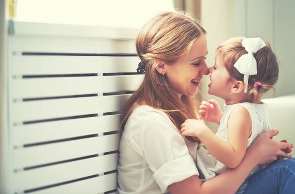 Cum le oferim copiilor o crestere sanatoasa: 4 sfaturi utile pentru orice parinte