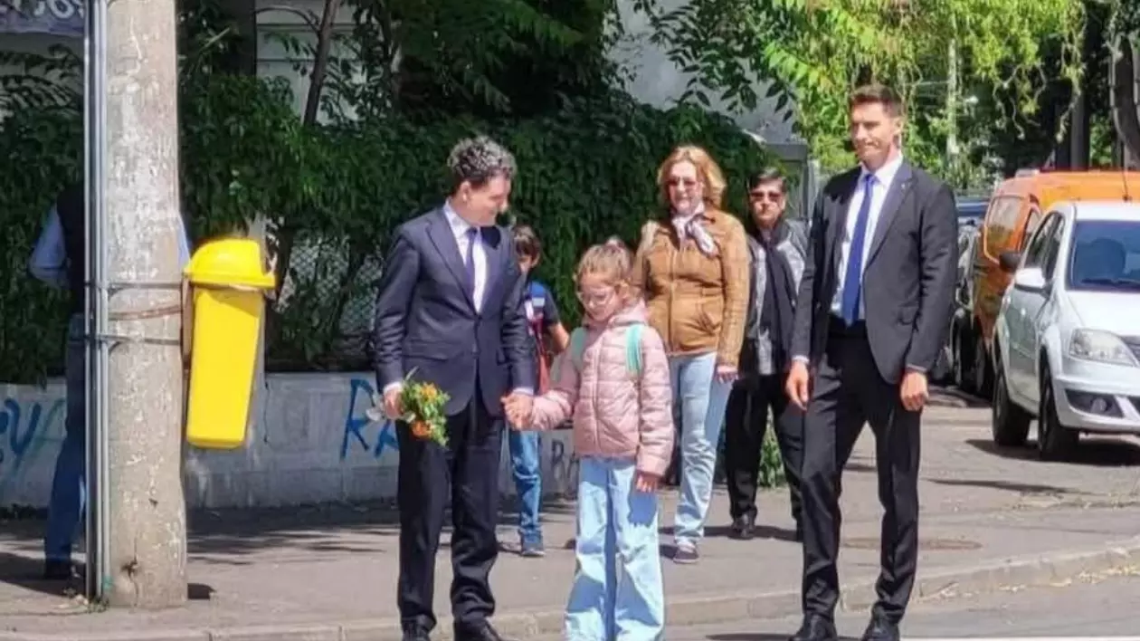 Obiceiul la care Nicusor Dan nu va renunta, chiar daca a devenit presedinte. Fetita lui este cea mai fericita