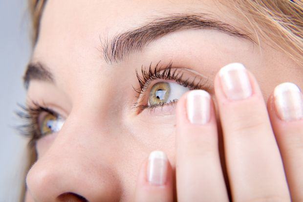 De ce ti se zbate ochiul? 7 cauze medicale frecvente
