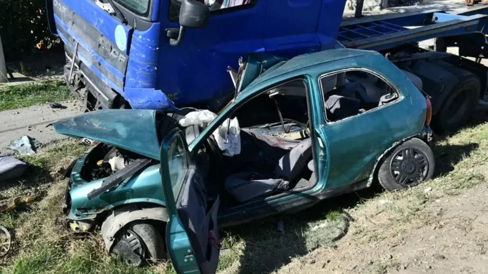 Un tata si-a vazut copiii morti intr-un accident rutier in timp ce mergea cu autobuzul acasa, in Serbia