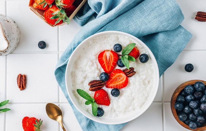 Orez cu lapte cremos: reteta clasica si variantele ei