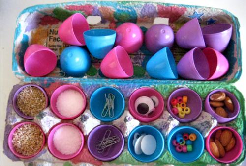 5 idei de activitati cu ouale din plastic