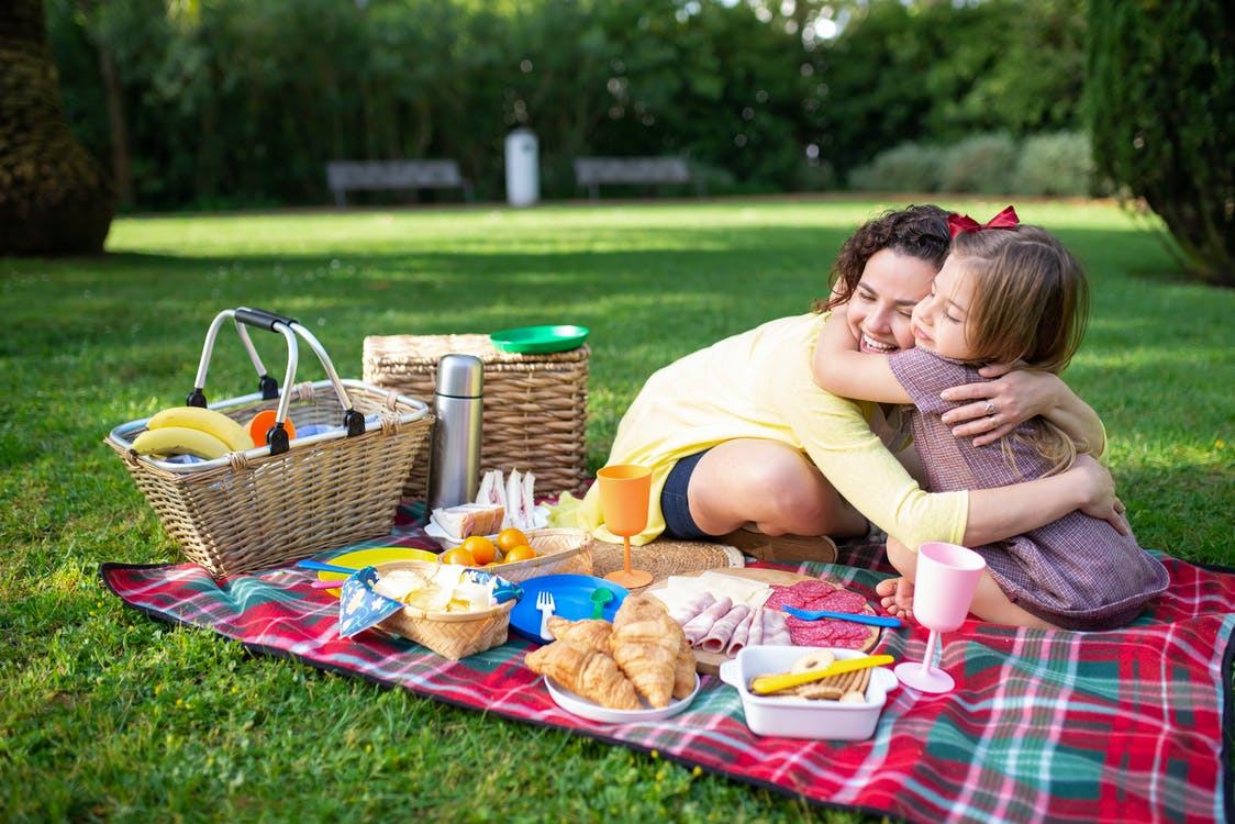 5 motive pentru care ar trebui sa mergi la picnic cu copiii