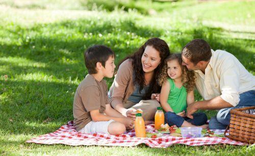 10 idei pentru masa de picnic