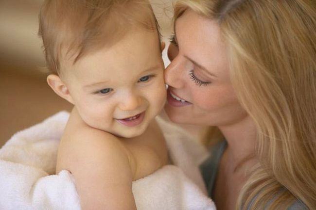 Efectele soarelui asupra pielii bebelusului - Protejeaza pielea bebelusului cu Mustela