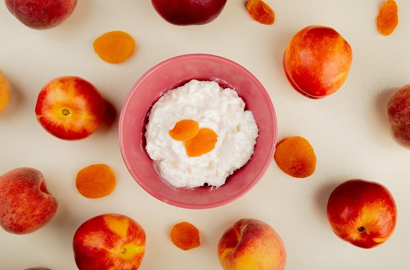 Piersicile in alimentatia copilului. Beneficii si recomandari la inceputul diversificarii