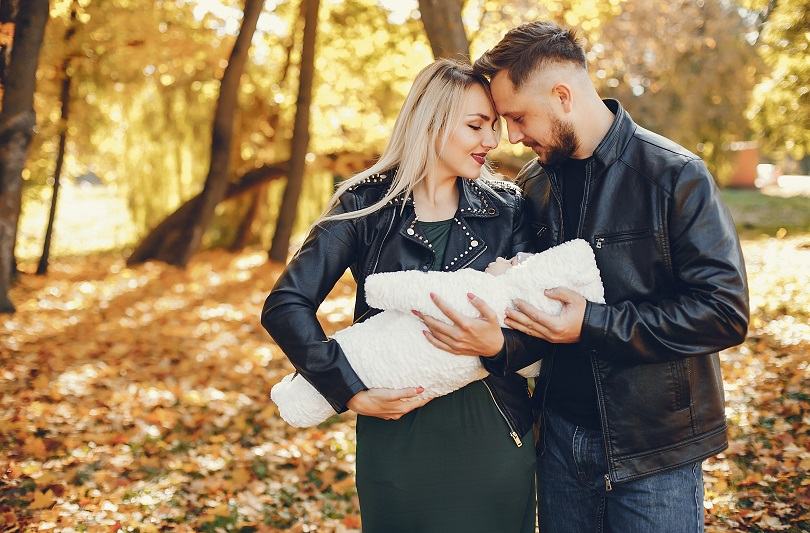 Primele zile acasa cu nou-nascutul: fricile parintilor si o mie de intrebari