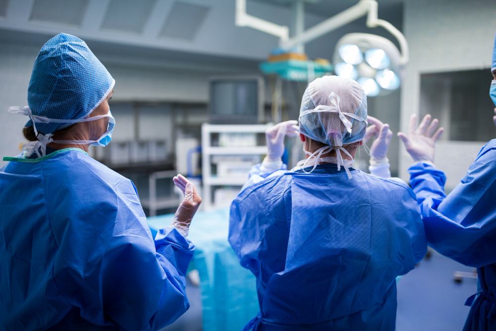 Premiera in Romania! A fost realizat primul transplant de inima artificiala la un copil, la un spital din Ardeal