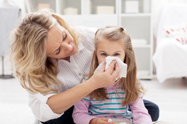 11 remedii pentru inlaturarea simptomelor de raceala si gripa la copii
