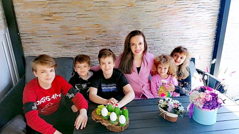 Raluca de la Angels, buget de mii de lei pentru inceputul scolii. Cat plateste pentru rechizitele celor cinci copii