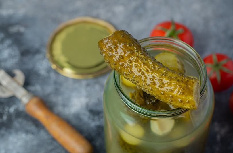 Dulceata de castraveti murati: reteta pentru platouri si preparate din carne