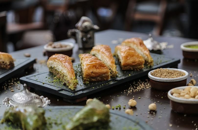 Cum se face baklava acasa: Retete clasice, cu nuci, migdale si ciocolata