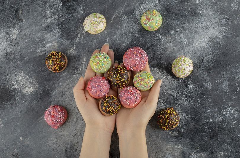4 retete de cake pops pentru mic dejun sau pachetul de scoala