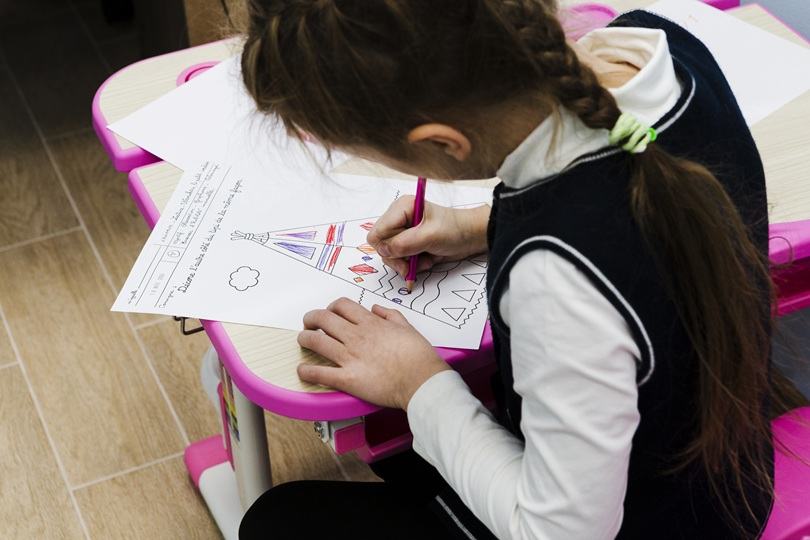 Desenele copiilor: de ce coloratul in contur este mai important decat pare