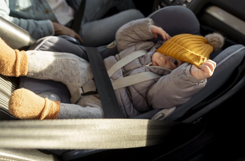 Siguranta copiilor in masina: importanta scaunelor auto si riscurile transportarii incorecte