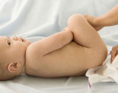 Scaunul bebelusului. Cauzele constipatiei si diareei