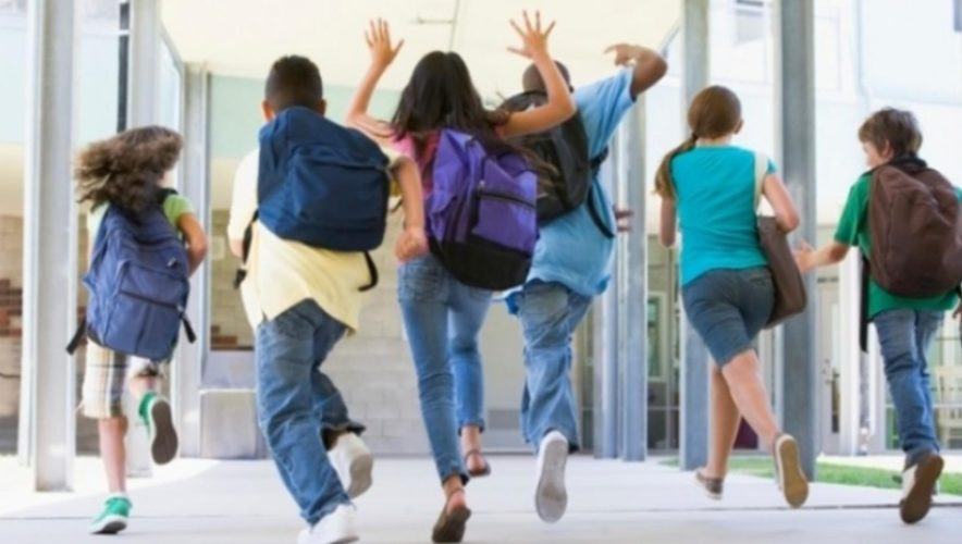 Programa scolara, modificata. Ce vor invata elevii de liceu din septembrie 2026