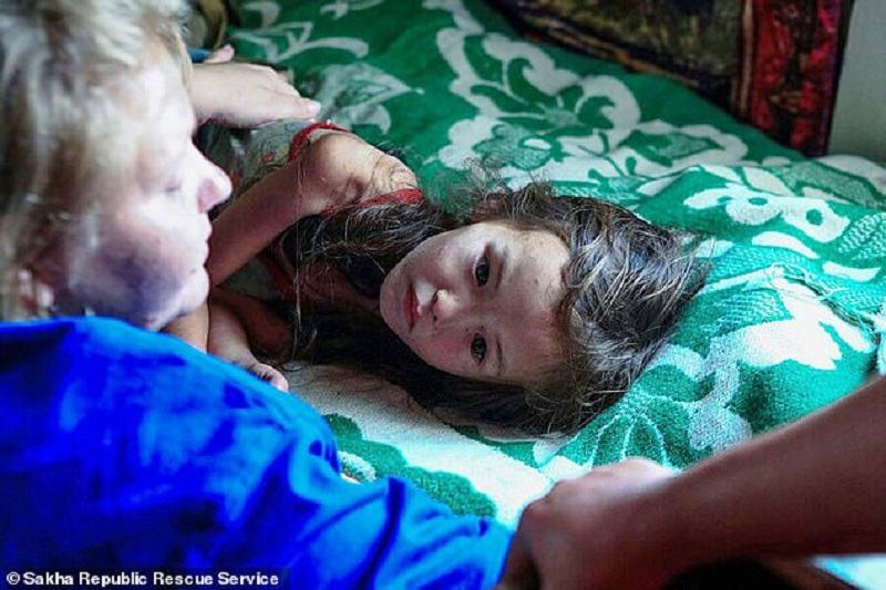 Fetita care a supravietuit 11 zile in pustietate, in Siberia, a castigat un concurs de frumusete