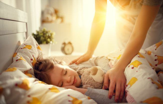 La ce ora ar trebui sa doarma copilul tau, in functie de varsta