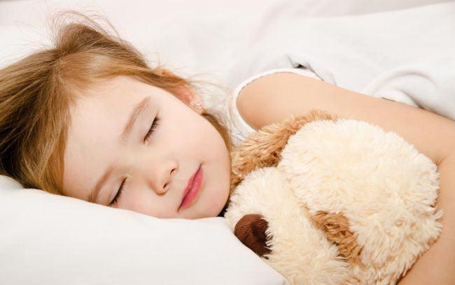 Somnul profund la copii: 10 reguli pentru o odihna corespunzatoare