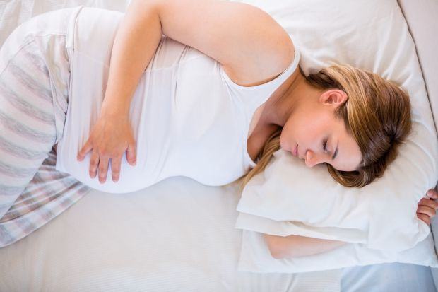 Cum este bine sa doarma femeile insarcinate?
