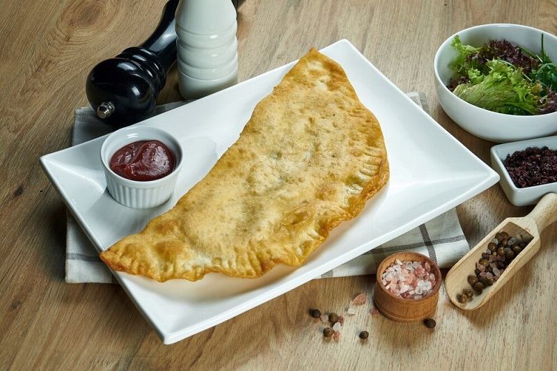 Suberec - placinta cu carne de vita si ceapa