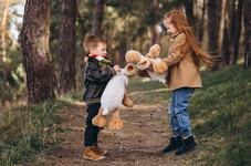 Traditia jucariilor de...