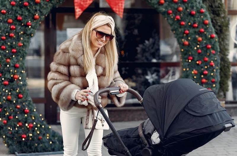 Targul de Craciun Craiova 2025: Zapada artificiala, balet pe gheata si Sania lui Mos Craciun