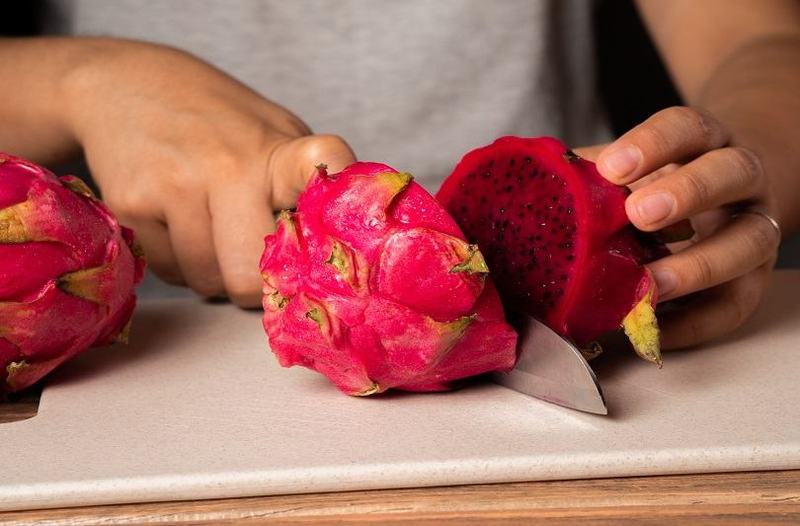 Esti insarcinata? Afla de ce fructul dragonului poate fi cel mai sanatos rasfat tropical
