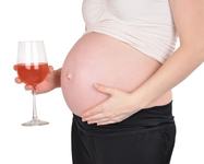 Zero alcool in timpul sarcinii! Renunta la mitul ca un pahar din cand in cand nu strica