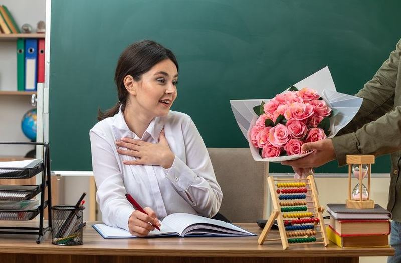 Pregatiri pentru clasa pregatitoare, dar cum ramane cu cadoul pentru invatatoare?