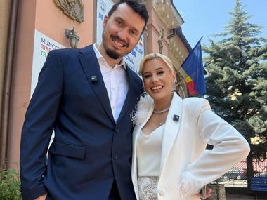Anisia Gafton a nascut! Comedianta si Serghei au devenit parinti de baietel si au publicat prima imagine: „Trei”