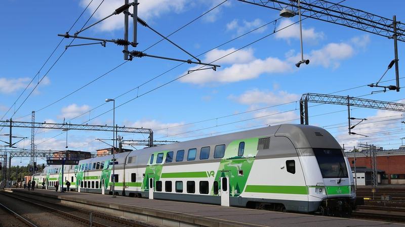 O femeie a nascut intr-un tren din Finlanda, in timpul calatoriei. Un pasager a ajutat-o