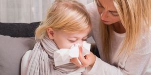 Au aparut primele cazuri de gripa din acest sezon! SFATURI pentru tratarea gripei la copii
