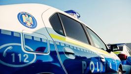 O fata de 13 ani a fost...