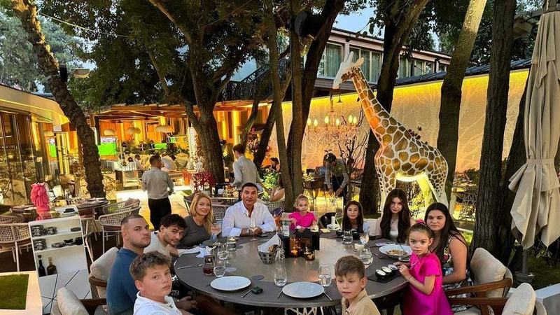 Milionarul roman cu 9 copii si 4 femei care cheltuie lunar 500.000 de euro: 