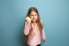 De ce copiii se comporta urat uneori? 5 motive comune