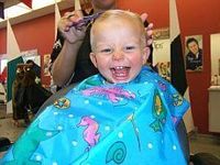 Prima tunsoare a copilului